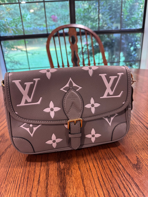 ST Purse